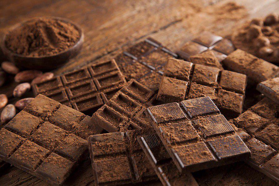 طرز تهیه تیرامیسو شکلاتی با پایه کیک اسفنجی طرز تهیه تیرامیسو شکلاتی با پایه کیک اسفنجی