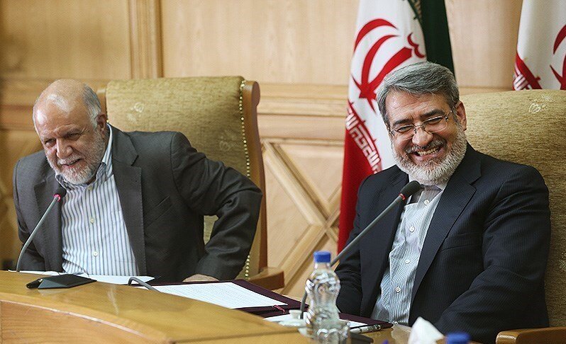 چرا مجلس بعد از قضایای افزایش قیمت بنزین، استیضاح وزرا را کلید زد؟ // آیا مجلس به دنبال تلافی اقدام دولت در رابطه با بنزین است؟ چرا مجلس بعد از قضایای افزایش قیمت بنزین، استیضاح وزرا را کلید زد؟ // آیا مجلس به دنبال تلافی اقدام دولت در رابطه با بنزین است؟