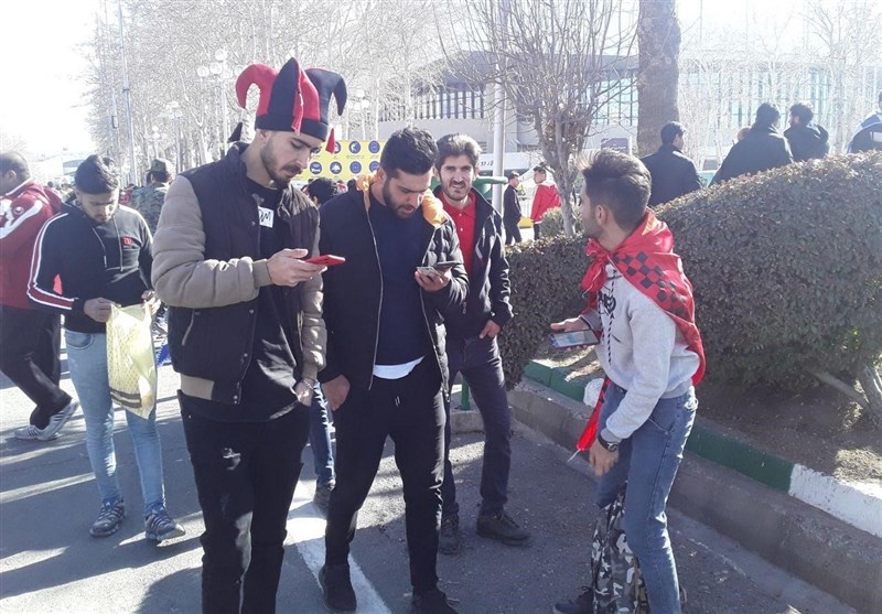 (عکس، فیلم، حاشیه) دربی را با فرارو دنبال کنید