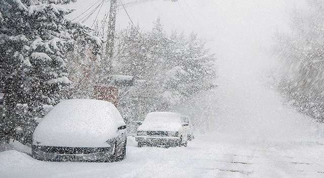 با استمرار بارش برف مدارس تهران فردا دوشنبه ۳۰ دی تعطیل میشوند؟ با استمرار بارش برف مدارس تهران فردا دوشنبه ۳۰ دی تعطیل میشوند؟