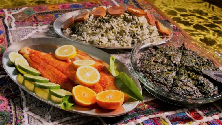 طرز تهیه سبزی پلو با ماهی مخصوص شب عید نوروز/منتشر نشود طرز تهیه سبزی پلو با ماهی مخصوص شب عید نوروز/منتشر نشود