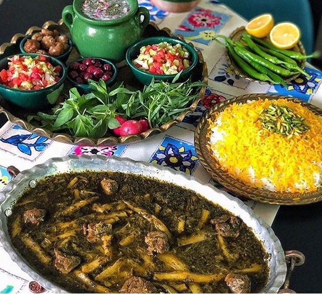 طرز تهیه خورشت کنگر با گوشت؛ رمز و رازهای یک خورشت کنگر خوشمزه طرز تهیه خورشت کنگر با گوشت؛ رمز و رازهای یک خورشت کنگر خوشمزه