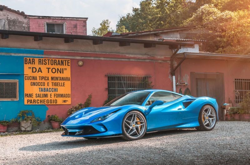 فراری F8 Tributo؛ ستاره‌ای دیگر بر فراز آسمان خودروساز محبوب ایتالیایی