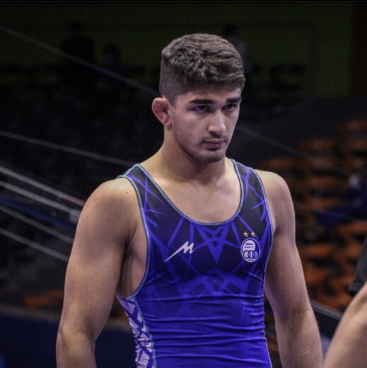 (عکس) لباس استقلال در لیگ کشتی هم دو ستاره دارد