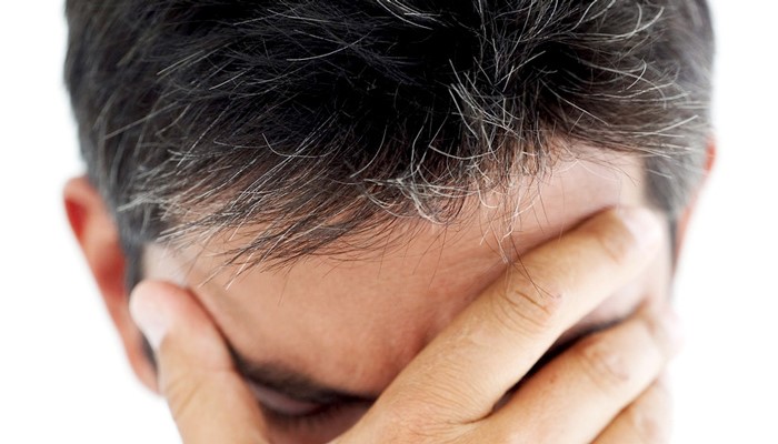 آیا سفیدى مو مسئله اى طبیعى است؟ آیا سفیدى مو مسئله اى طبیعى است؟