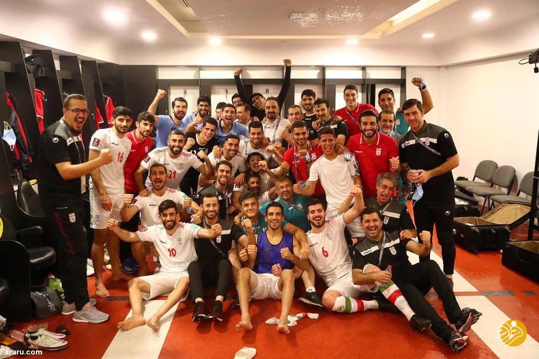 (عکس) جشن پیروزی بازیکنان تیم ملی در رختکن