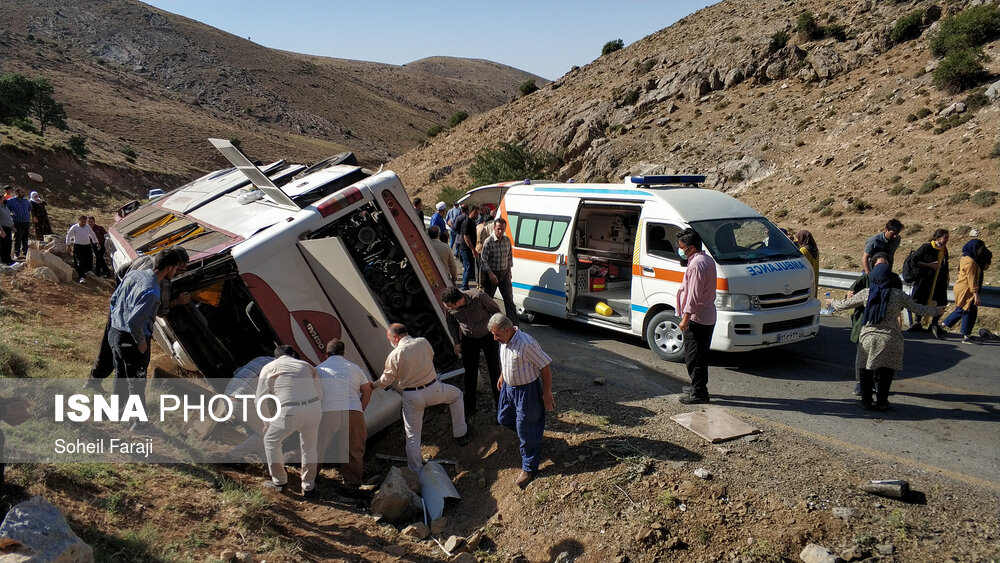 واژگونی اتوبوس خبرنگاران