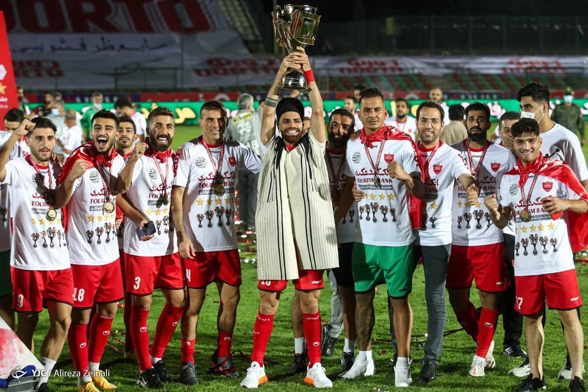 (عکس) لباس ویژه ستاره پرسپولیس در جشن قهرمانی