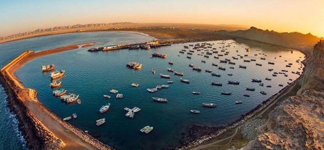 سفر به تالاب صورتی و گورستان جن