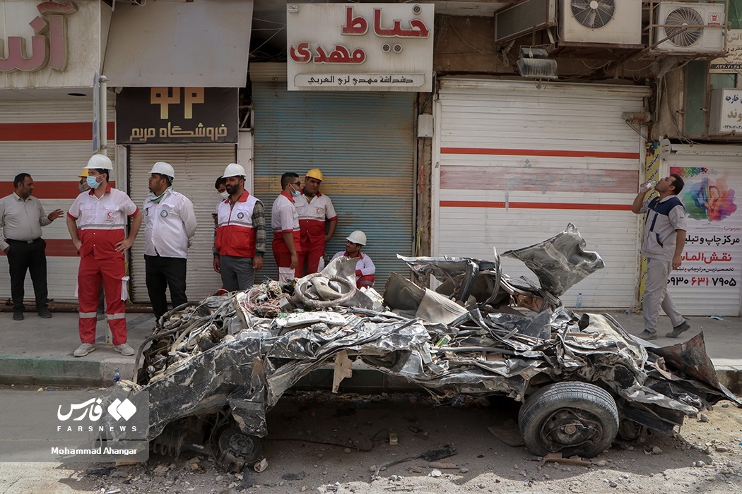 (تصویر) وضعیت عجیب خودرویی که زیر آوار متروپل ماند!