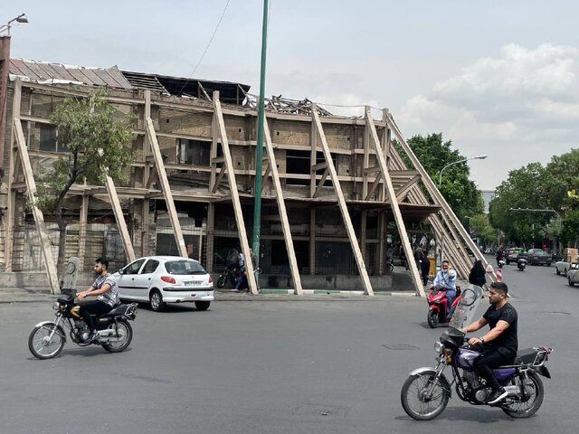  ساختمان «کفش ملی» 
