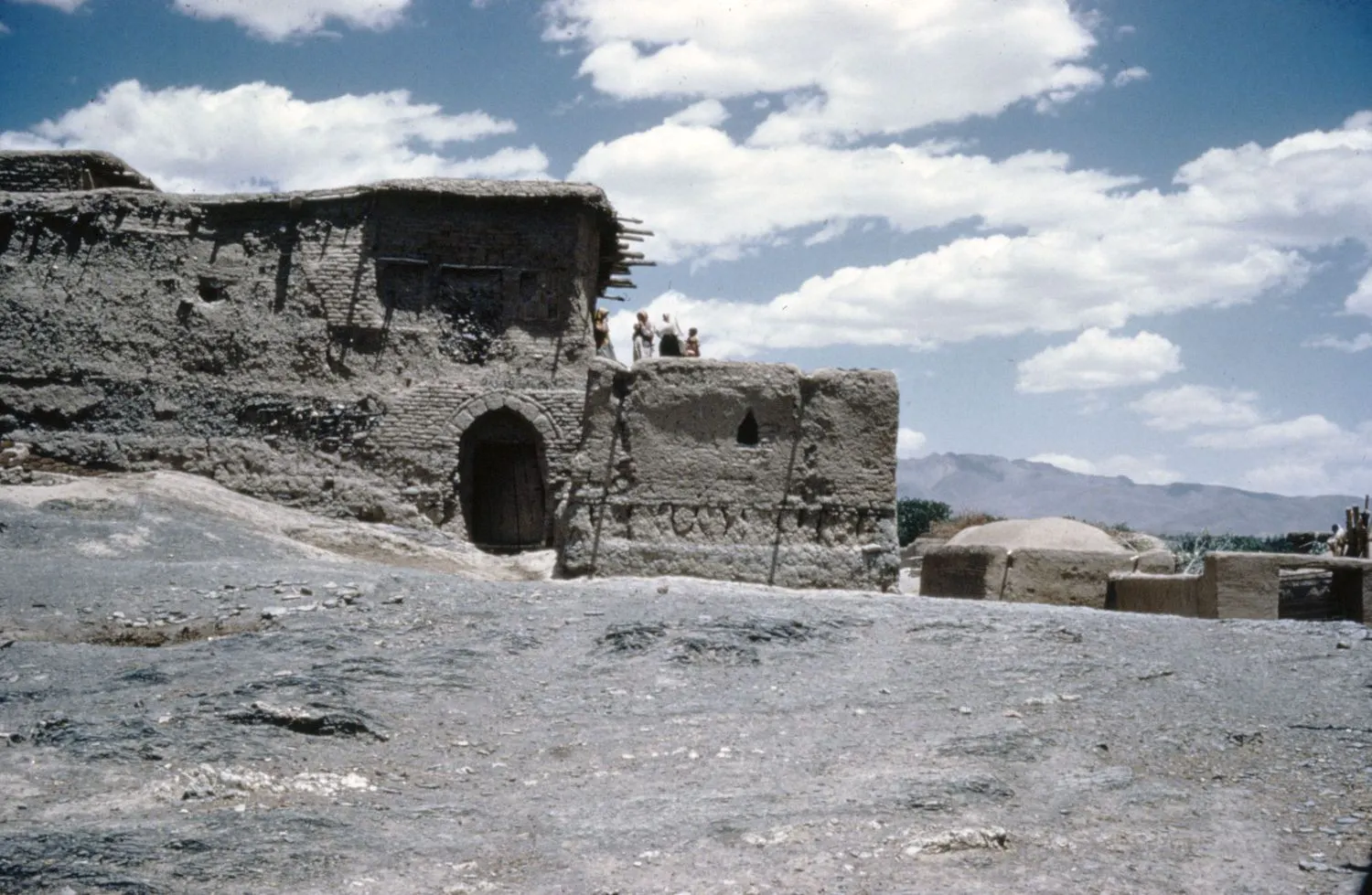 عکس‌هایی از ایران در دهه‌های سی و چهل شمسی