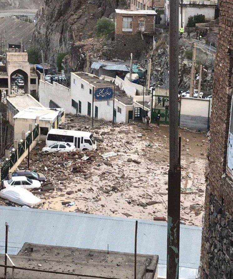 (ویدئو) سیل مرگبار در امامزاده داوود تهران؛ فوتی‌ها به ۳ نفر رسید