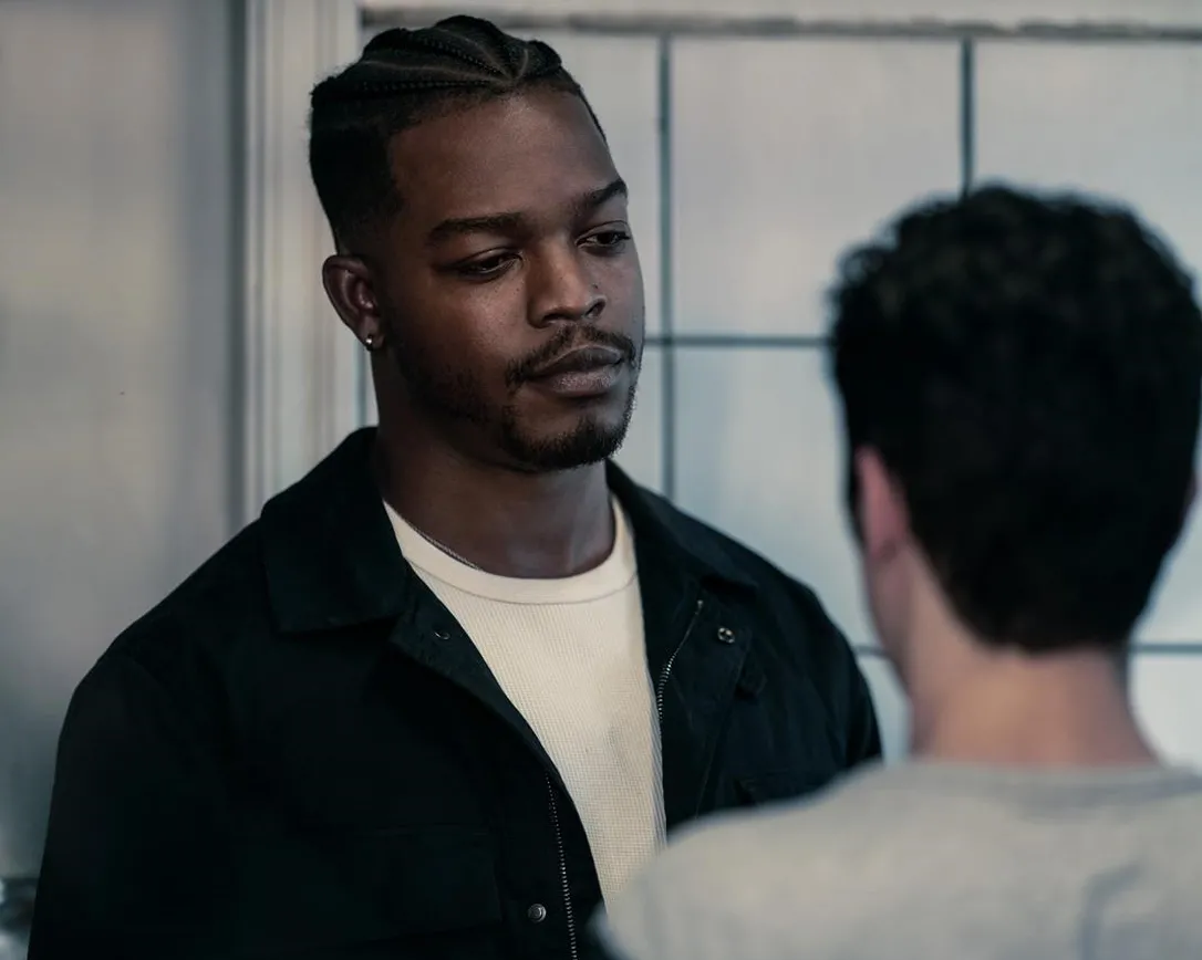 سریال «سطح»؛ زنی به دنبال راز خودکشی خودش