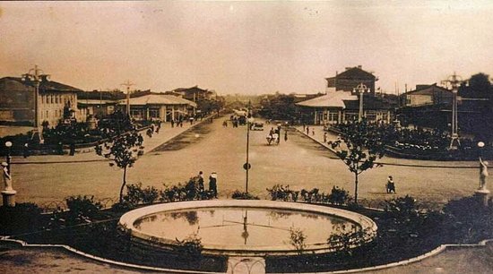 میدان شهرداری 