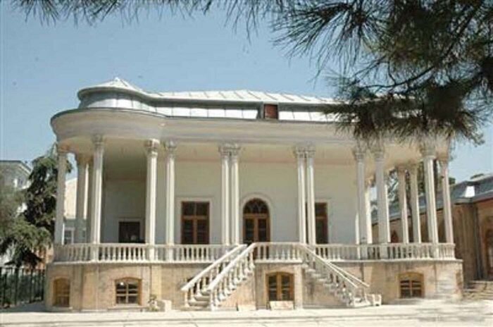 صاحب این خانه
