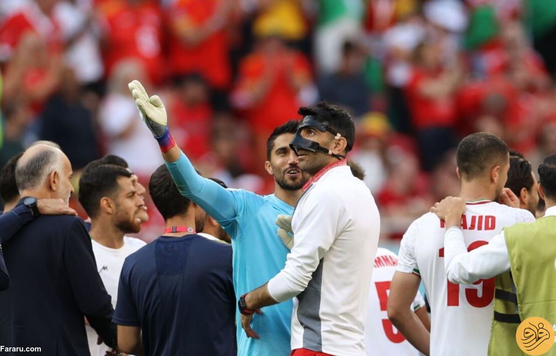 (عکس) یک قاب دیدنی: مکالمه حسینی و بیرانوند