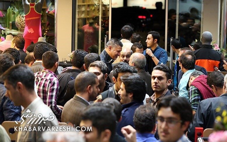 مغازه های علی دایی کجای تهران قرار دارند؟