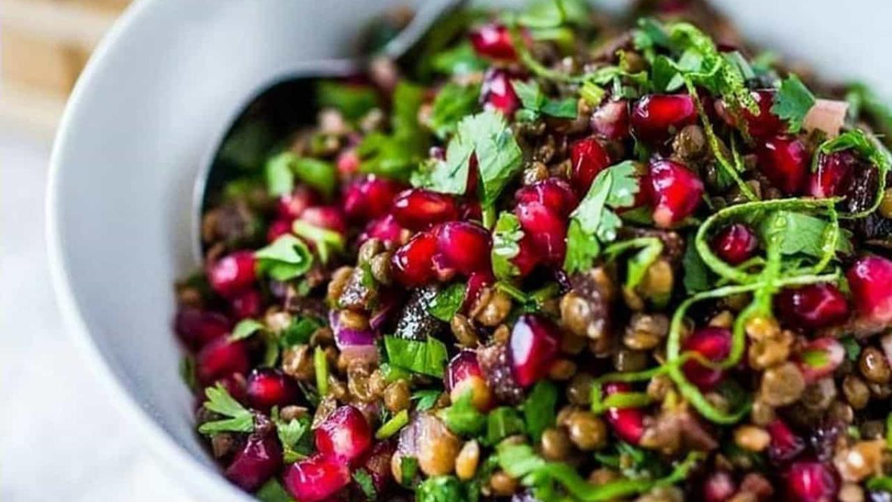 سالاد لوبیا قرمز و انار