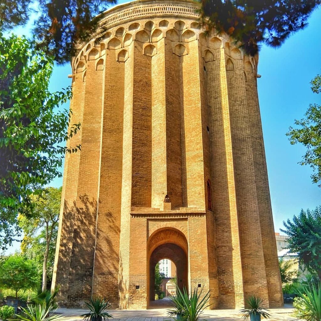 (ویدئو) راز معماری خارق‌العاده این برج در شهر ری چیست؟
