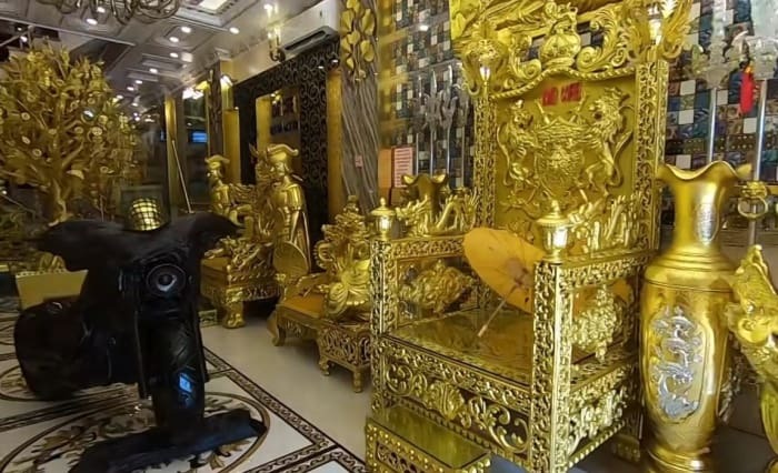 خانه اشرافی که تمام وسایلش از طلاست
