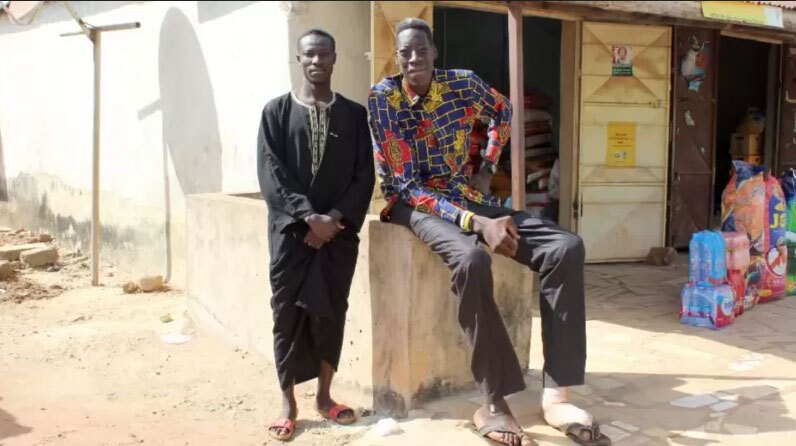 (تصاویر) مرد غول‌پیکر غنایی و بلندترین انسان دنیا