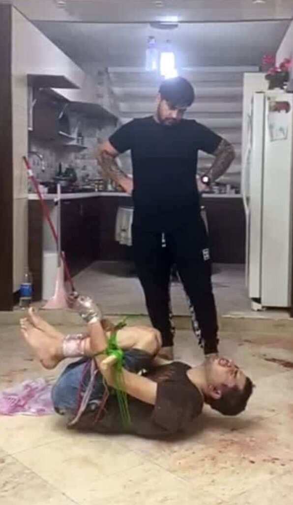 (تصاویر) ماجرای کلیپ شکنجه وحشیانه یک جوان ۲۵ ساله چه بود؟/ ۸ روز فیتیله‌پیچ مرا شلاق زدند/ گفتند مثل جوجه به سیخت می‌کشیم!