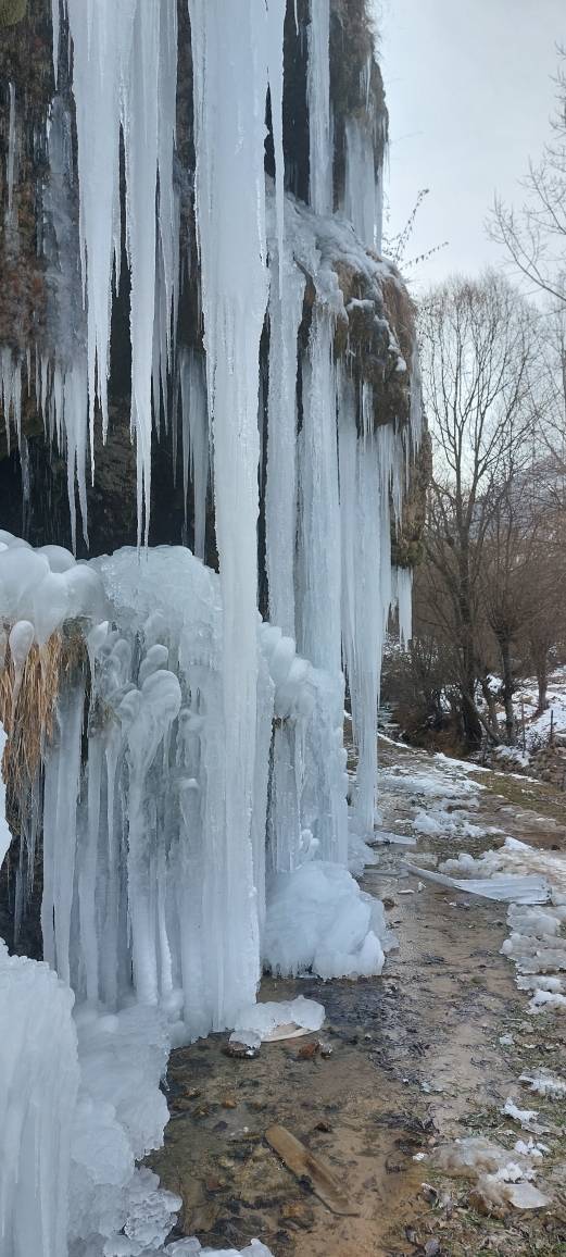 تصاویری از یخ زدن آبشار کندلوس