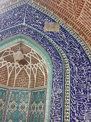 ترک‌خوردگی چندبنای تاریخی در «خوی» / آرامگاه «شمس» آسیب جدی ندید