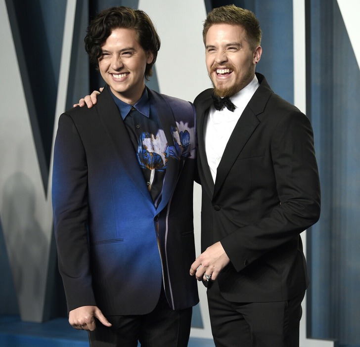 (تصاویر) سلبریتی‌های هالیوودی که رابطه ویژه‌ای با خواهر و برادر خود دارند