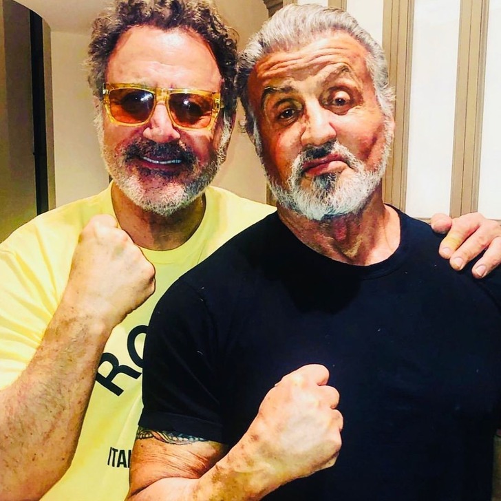 (تصاویر) سلبریتی‌های هالیوودی که رابطه ویژه‌ای با خواهر و برادر خود دارند