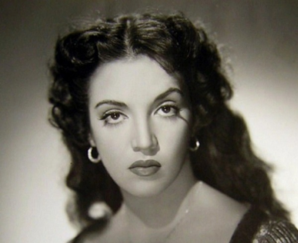 بازیگر زنی که مردان توان مقاومت در برابرش را نداشتند