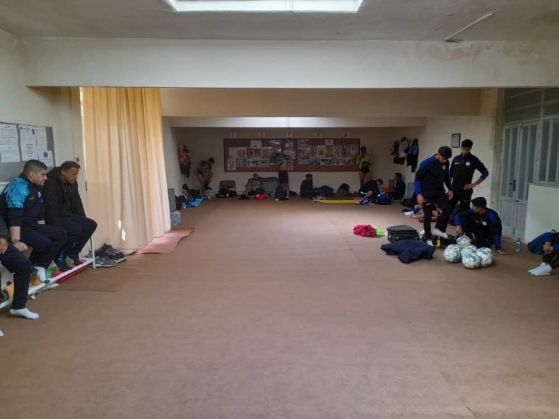 عجیب‌ترین رختکن ایران در ورزشگاه زنجان