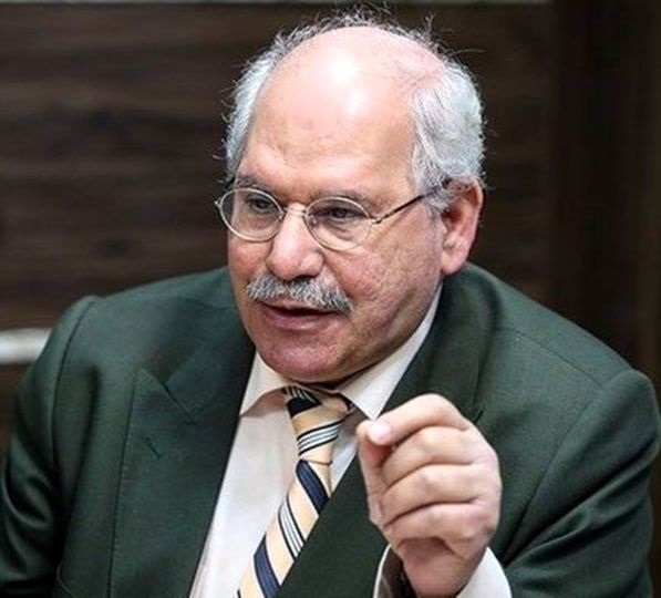 چشم‌انداز اقتصاد ایران در ۱۴۰۲