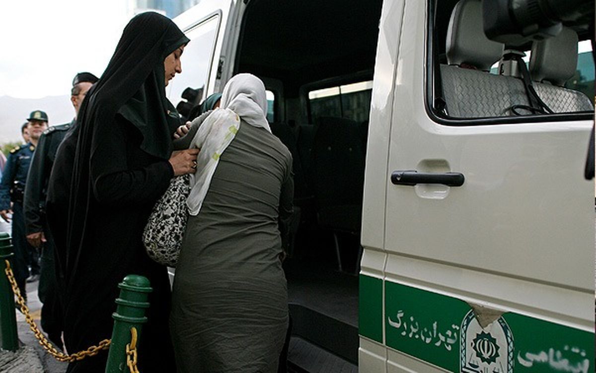 ۹۰ سال مناقشه جامعه ایرانی بر سر مساله حجاب / ۹ دهه جدال بر سر حجاب و وضعیت امروز جامعه ایرانی / چگونه به مناقشه کنونی در باب حجاب رسیده‌ایم؟؛ داستان ۹۰ سال مناقشه بر سر حجاب