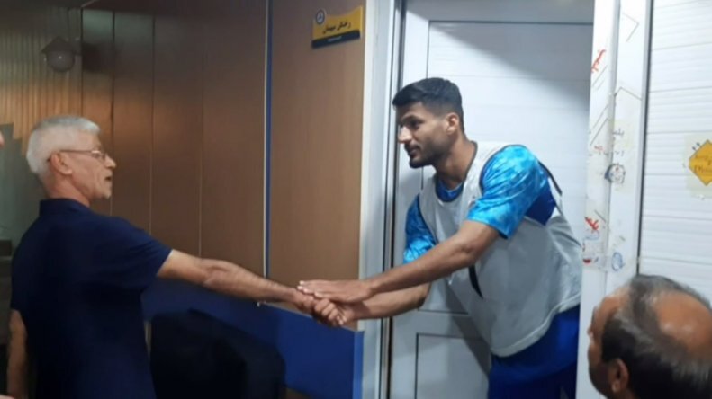 (عکس)پدر قایدی تماشاگر ویژه دیدار استقلال