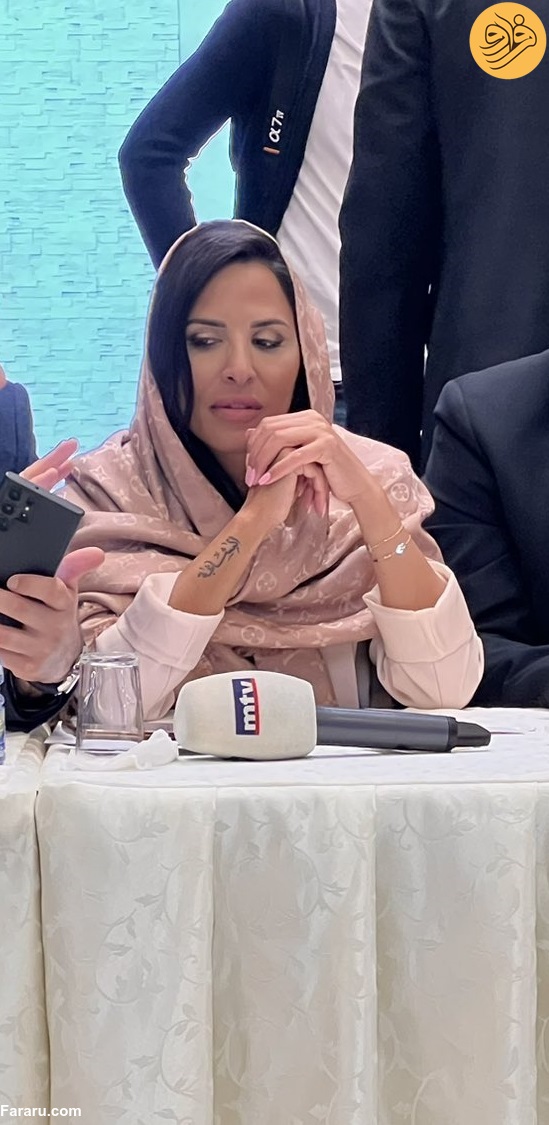 (عکس) محجبه شدن خبرنگار لبنانی در سفارت ایران خبرساز شد