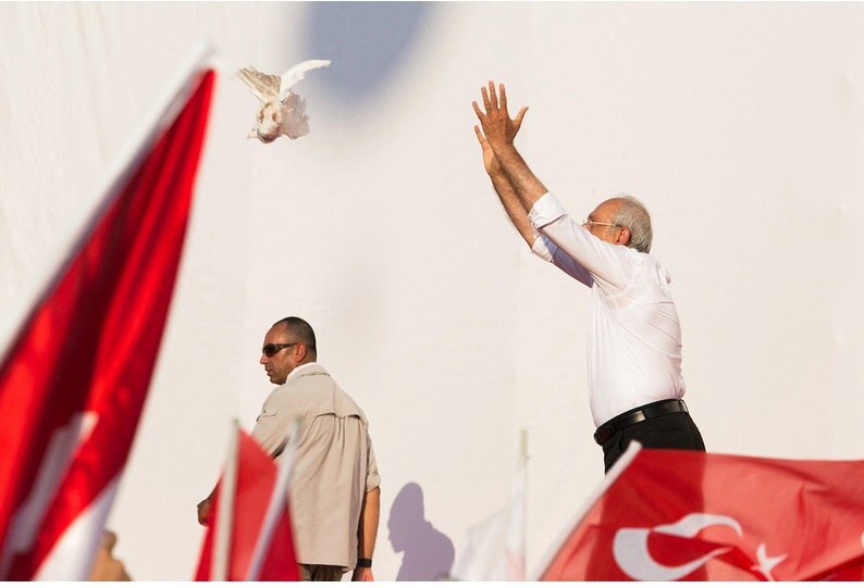 پس از شکست احتمالی اردوغان در انتخابات ترکیه چه خواهد شد؟ هیچ کس نمی‌داند/ اردوغان الگو‌های کمی برای چگونگی واگذاری مسالمت آمیز قدرت دارد/ نگاهی به تاریخ ریاست جمهوری در ترکیه//ترجمه