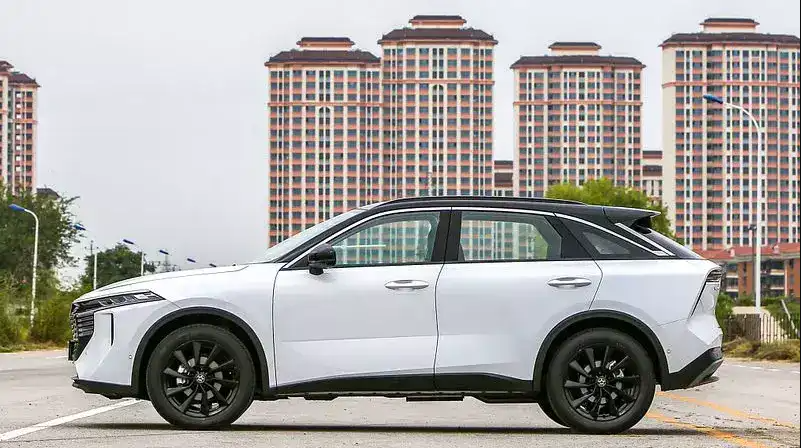 معرفی ونوسیا V-Online/ محصول مشترک چین و ژاپن به ایران می‌رسد