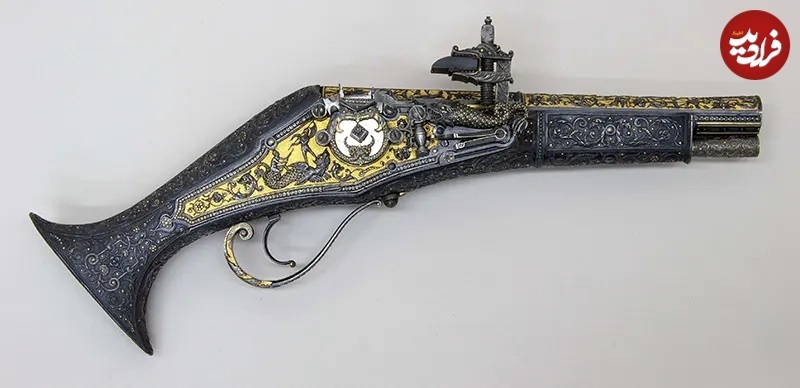 (تصاویر) عجیب‌ترین اسلحه‌های تاریخ؛ از تفنگ تقویم‌دار تا تپانچۀ ضد سگ!///