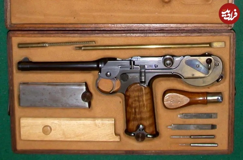 (تصاویر) عجیب‌ترین اسلحه‌های تاریخ؛ از تفنگ تقویم‌دار تا تپانچۀ ضد سگ!///