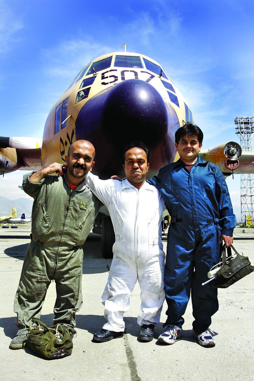 (تصاویر) کوتاه قامتان ایرانی بهترین تعمیرکاران هواپیما