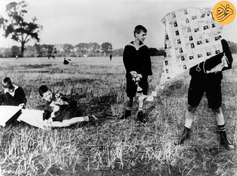 تصاویری عجیب از ابرتورم آلمان؛ یک قرص نان به قیمت هزار میلیارد مارک!