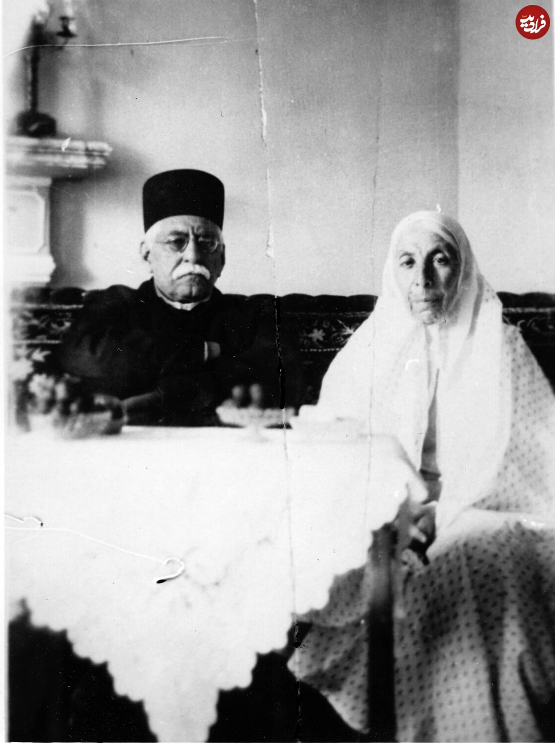 تصاویر دیده نشده از مردی که رضاخان نگهبان درِ خانه‌اش بود