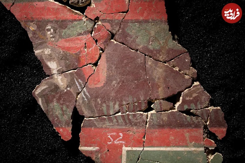 (تصاویر) کشف یک خانۀ ۲ هزارساله و پر از «نقاشی» در زیر کارخانۀ بلورسازی
