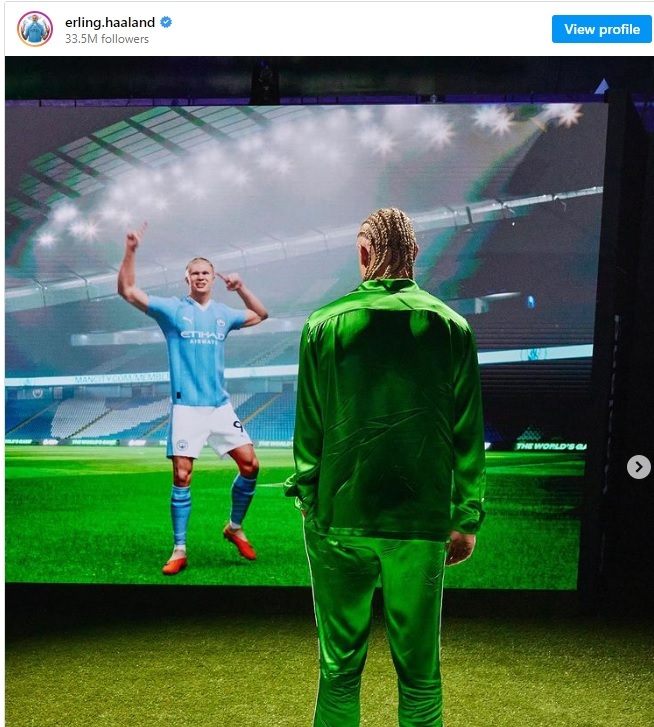 دستمزد میلیاردی هالند برای تبلیغ لباس خواب