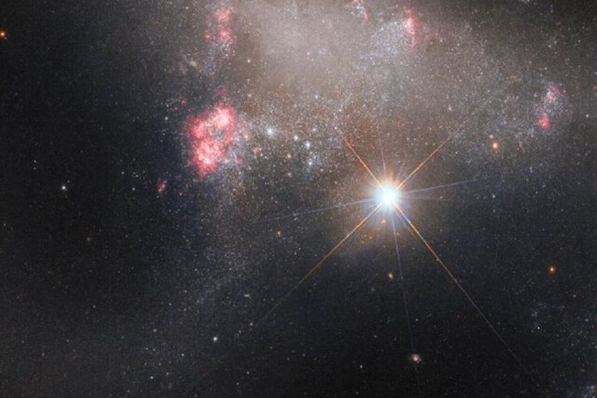 (تصویر) درخشش ستاره‌ای تنها در تصویر تلسکوپ هابل