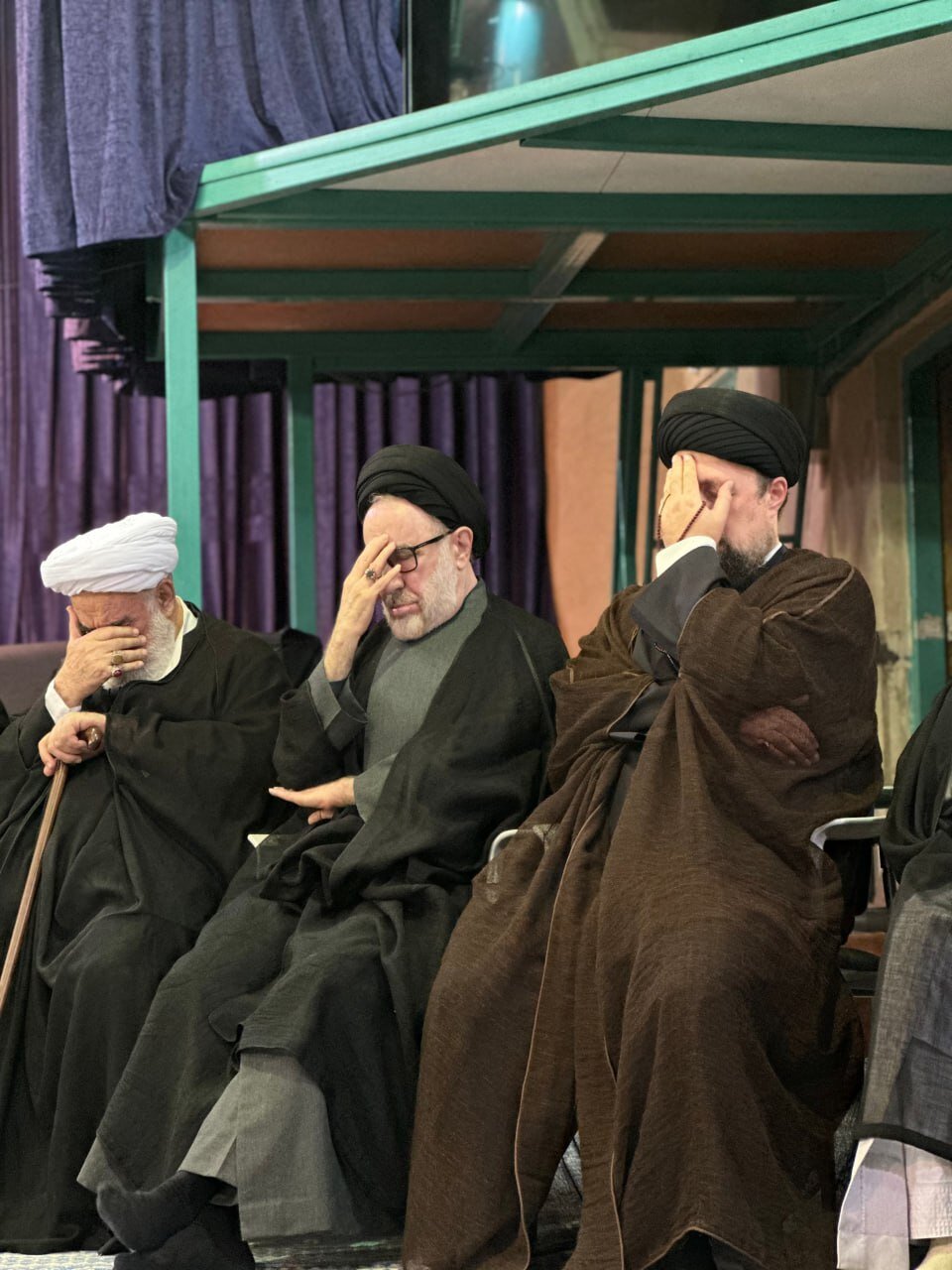 سید محمدخاتمی کنار رئیس دفتر رهبر انقلاب پس از سال‌ها