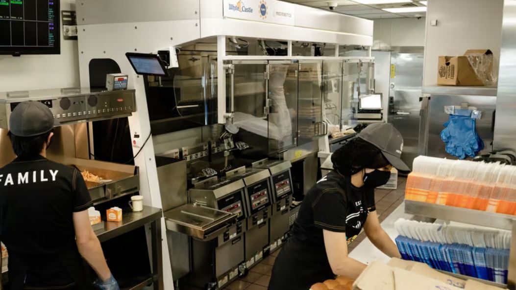 از پیشخدمت ربات تا منوهای مبتنی بر DNA: چگونه هوش مصنوعی صنعت غذا را تغییر می دهد؟/ هوش مصنوعی به برق نوین زمانه ما تبدیل خواهد شد