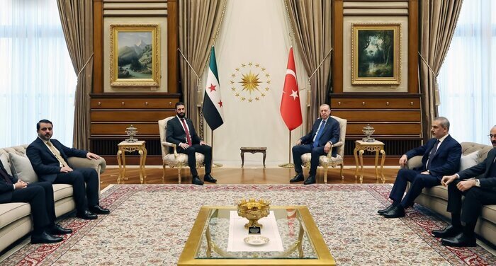 اردوغان پشت در‌های بسته با جولانی دیدار کرد